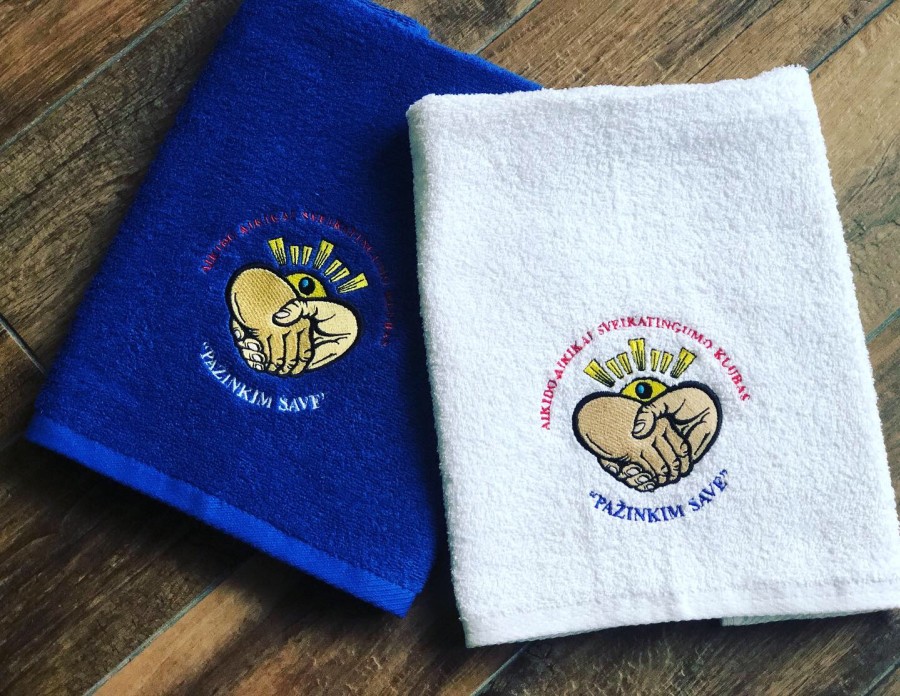 Logotipo siuvinėjimas ant tekstilės gaminių 