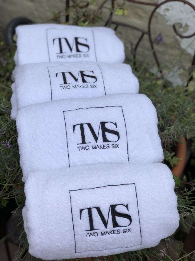 Logotipo siuvinėjimas ant tekstilės gaminių 